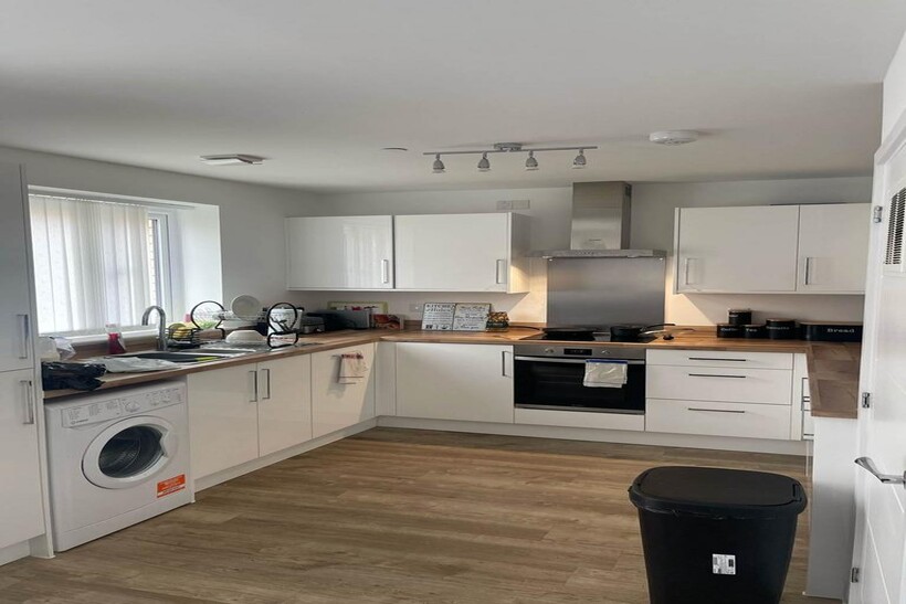 Tai Cae`r Castel, Rumney 1 bed in a house share to rent - £700 pcm (£162 pw)