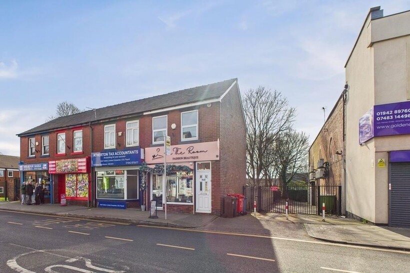 Market Street, Manchester M46 Property to rent - £525 pcm (£121 pw)