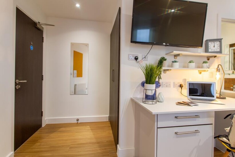 Orital House, Ilkeston Road... 5 bed apartment to rent - £4,095 pcm (£945 pw)