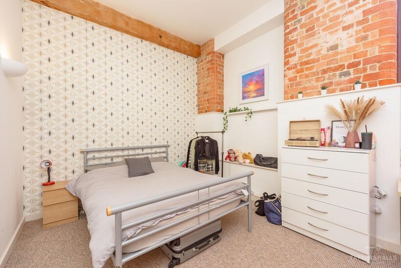 Raleigh Street, Raleigh Square... 2 bed apartment to rent - £1,195 pcm (£276 pw)