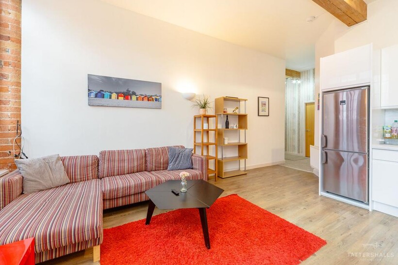 Raleigh Street, Raleigh Square... 2 bed apartment to rent - £1,195 pcm (£276 pw)