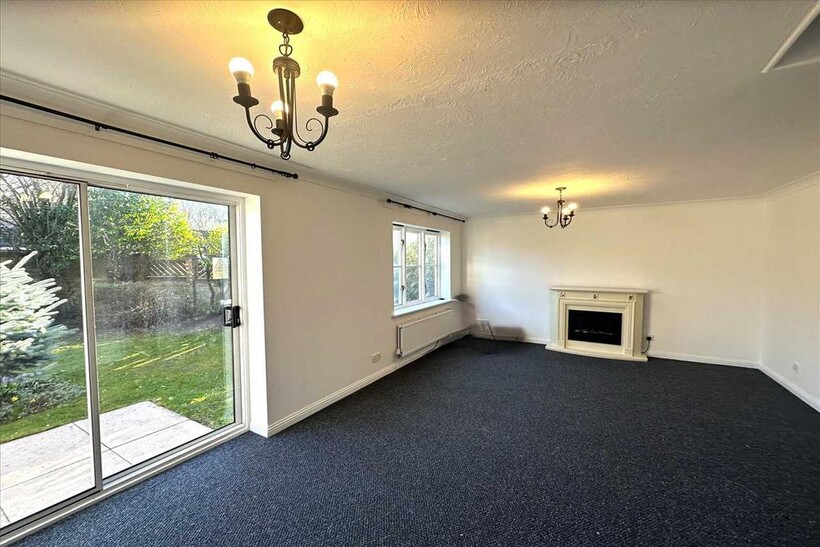 Scunthorpe DN15 3 bed detached house to rent - £925 pcm (£213 pw)