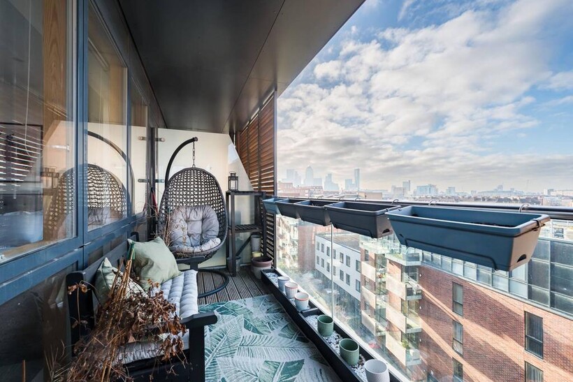 32 Barry Blandford Way, London E3 2 bed flat to rent - £3,750 pcm (£865 pw)