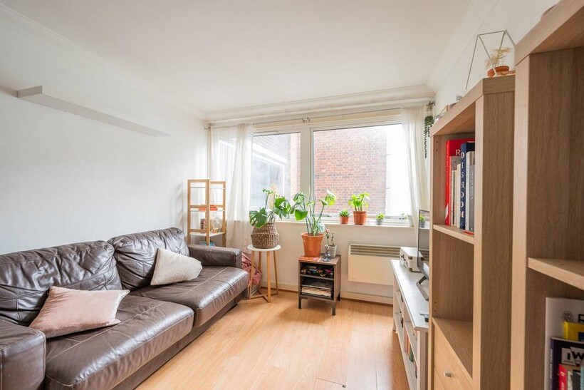 Fitzroy Street, Fitzrovia, London, W1T 1 bed flat to rent - £2,492 pcm (£575 pw)