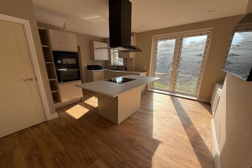 Severus Road, Newcastle Upon Tyne, NE4 4 bed semi-detached house to rent - £2,166 pcm (£500 pw)