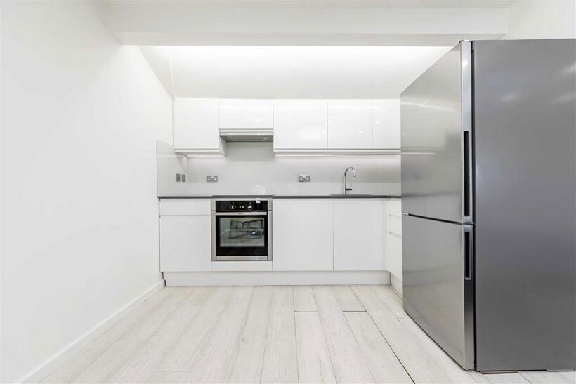 Queen's Gate, London SW7 1 bed flat to rent - £3,445 pcm (£795 pw)