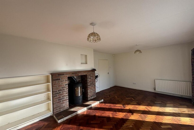 Presents Lane, Belton 4 bed detached house to rent - £1,525 pcm (£352 pw)