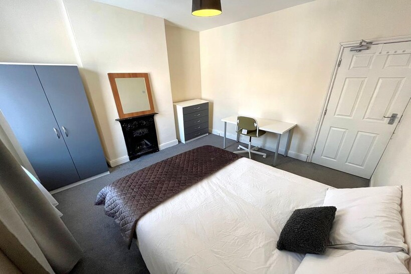 Ewart Road, Nottingham NG7 1 bed in a house share to rent - £542 pcm (£125 pw)