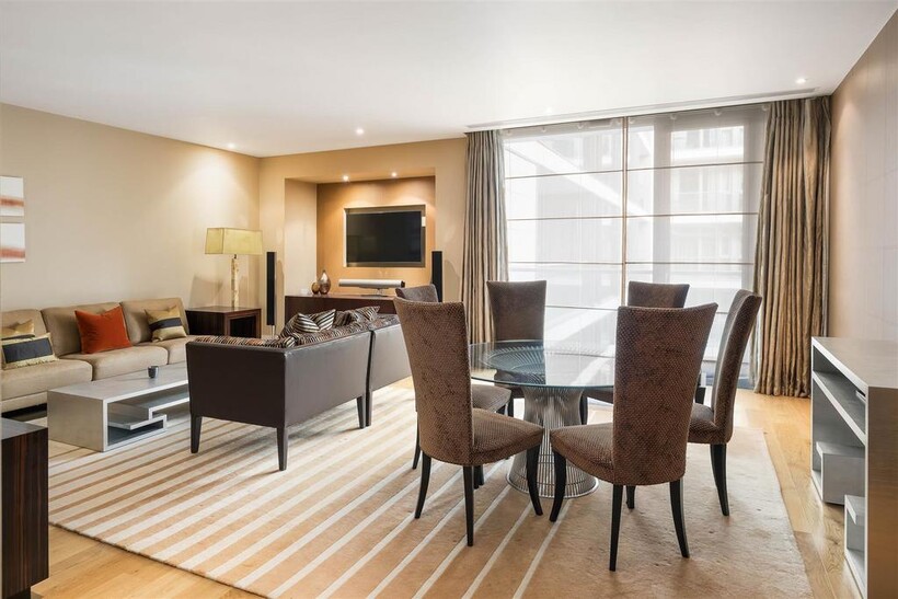 Knightsbridge SW7 3 bed apartment to rent - £20,583 pcm (£4,750 pw)