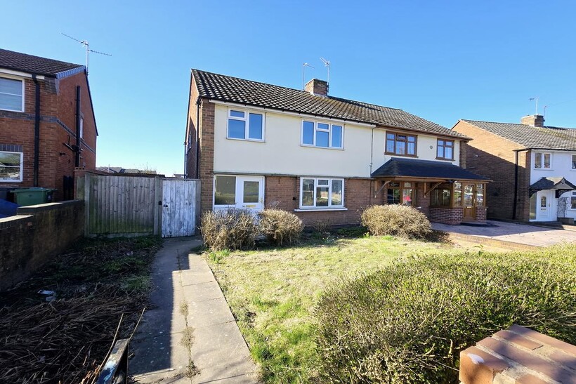 Whitegates Road, Bilston, West... 3 bed semi-detached house to rent - £1,095 pcm (£253 pw)