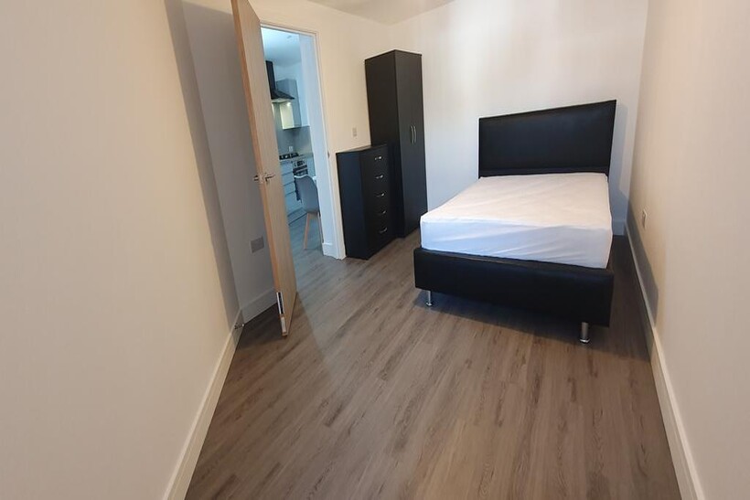 Flat 3, 304 Whitchurch ROAD 1 bed flat to rent - £995 pcm (£230 pw)