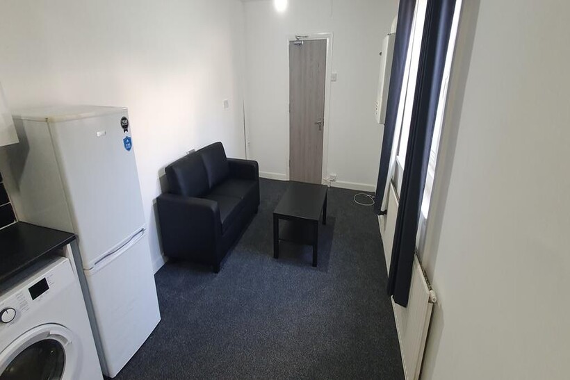 Flat 2, 20 Mundy Place, Cathays 1 bed flat to rent - £945 pcm (£218 pw)