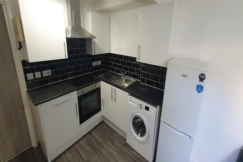 Flat 2, 20 Mundy Place, Cathays 1 bed flat to rent - £945 pcm (£218 pw)
