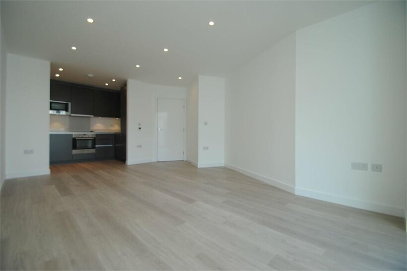 Tennyson Apartments, Saffron Central... 1 bed apartment to rent - £1,525 pcm (£352 pw)