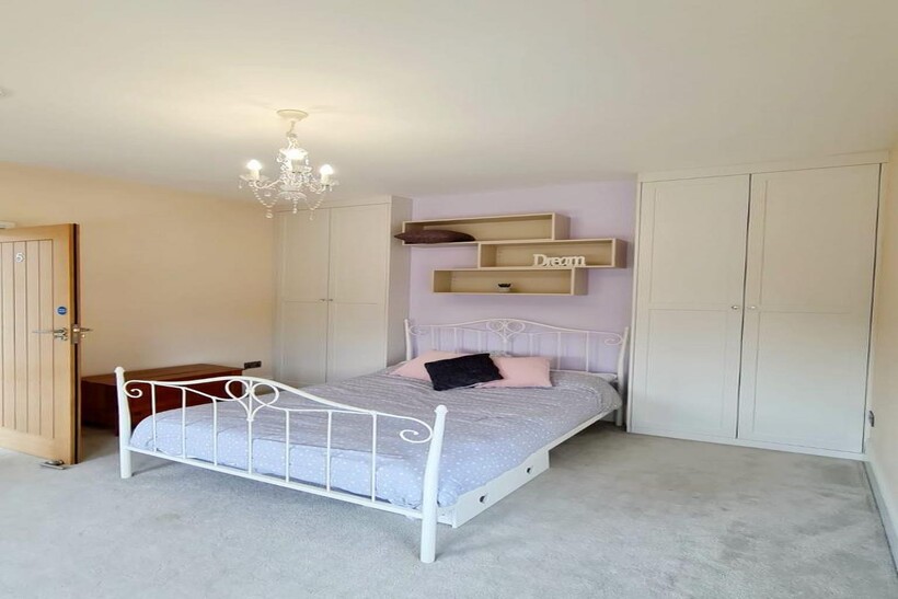 Higham Road, Rushden 8 bed house share to rent - £720 pcm (£166 pw)