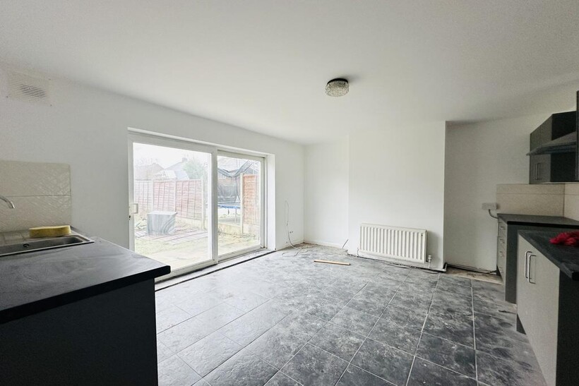 Bridge Street, Bilston, West... 3 bed semi-detached house to rent - £1,075 pcm (£248 pw)
