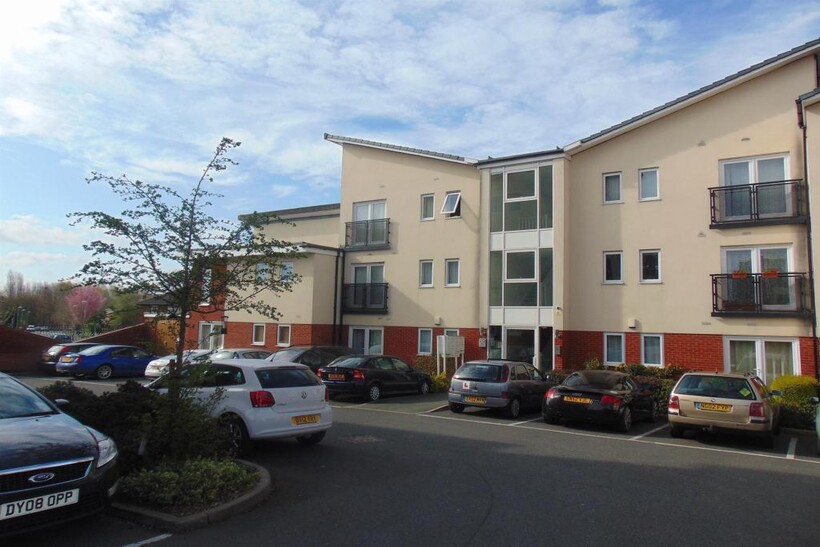 Wilton court, Stoke-on-Trent ST1 3GW 1 bed flat to rent - £780 pcm (£180 pw)