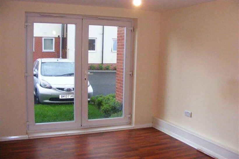 Wilton court, Stoke-on-Trent ST1 3GW 1 bed flat to rent - £780 pcm (£180 pw)