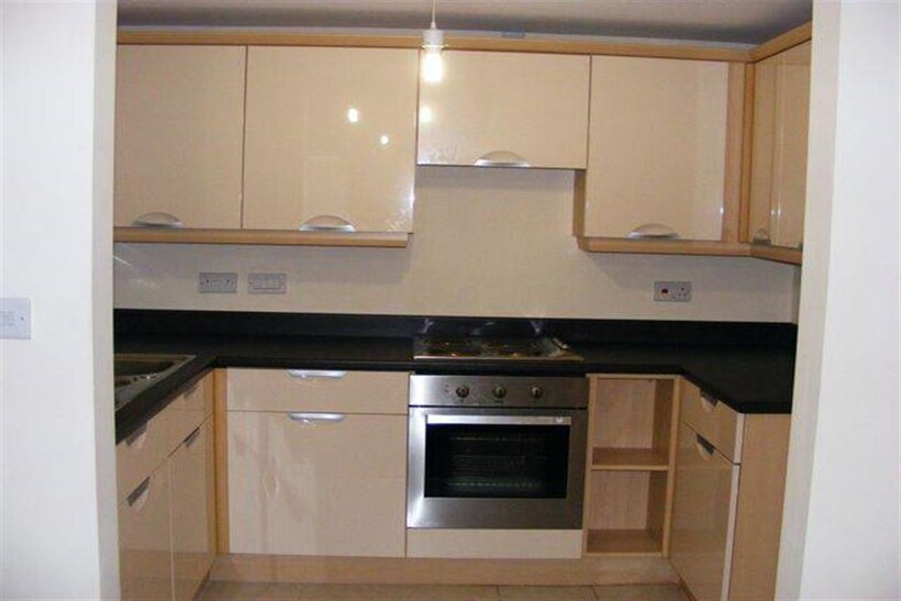 Wilton court, Stoke-on-Trent ST1 3GW 1 bed flat to rent - £780 pcm (£180 pw)