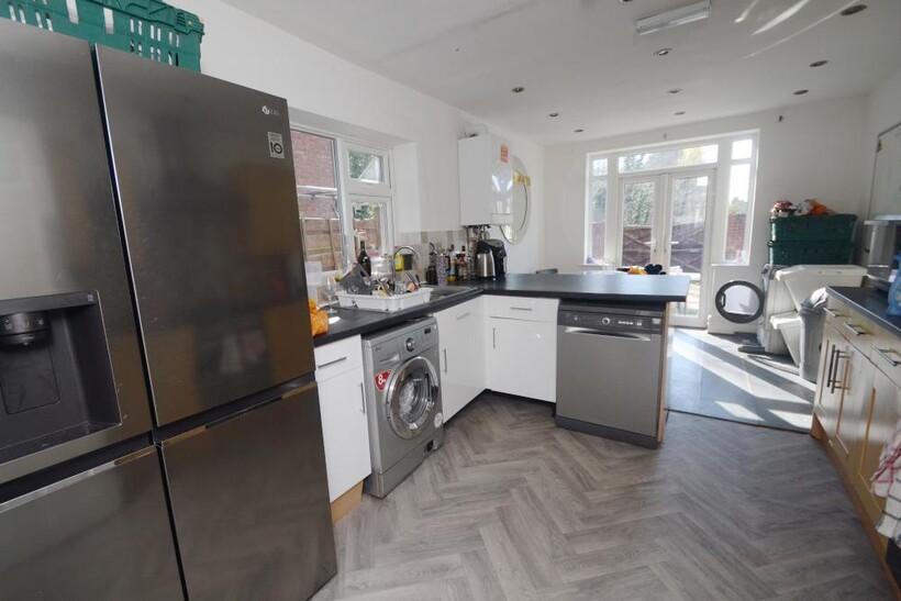 Kingswood Road, Manchester M14 7 bed terraced house to rent - £3,943 pcm (£910 pw)