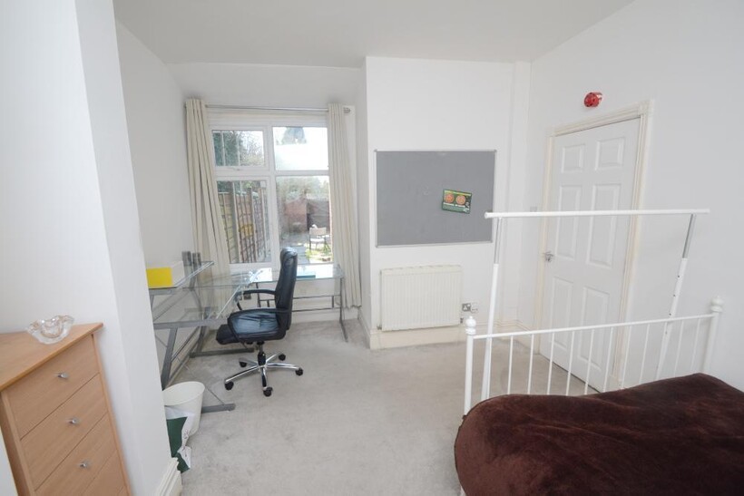 Kingswood Road, Manchester M14 7 bed terraced house to rent - £3,943 pcm (£910 pw)