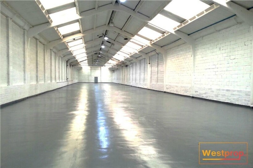 Middlemore Lane West, Walsall, West... Property to rent - £5,625 pcm (£1,298 pw)