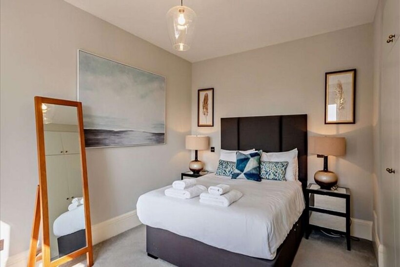 Fabulous 4 bed, 4 bath Penthouse... 4 bed flat to rent - £10,032 pcm (£2,315 pw)