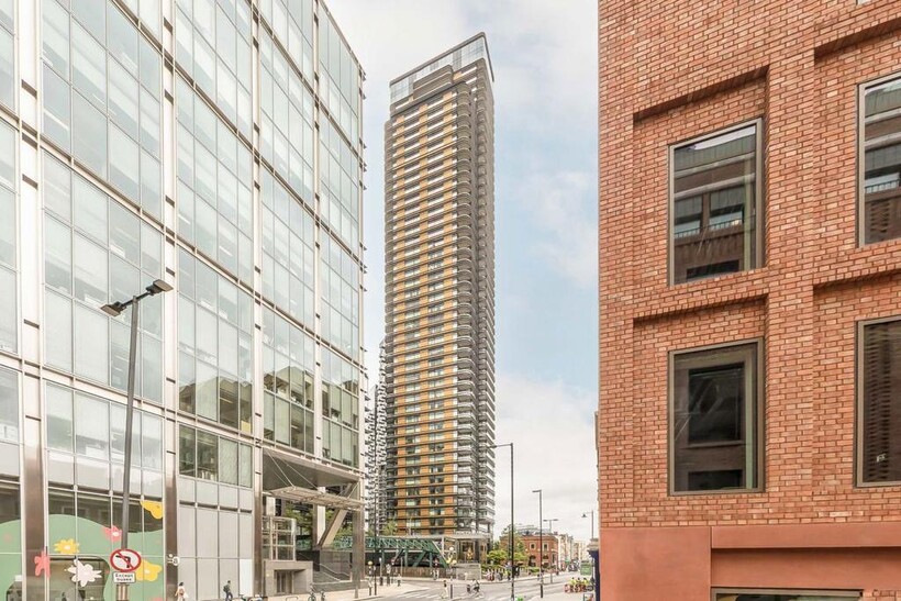 Principal Place, London EC2A 2 bed flat to rent - £4,900 pcm (£1,131 pw)