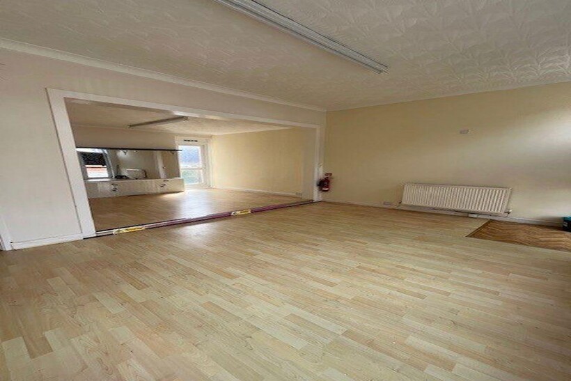 Llantrisant Road, Llantwit Fadre... Property to rent - £625 pcm (£144 pw)