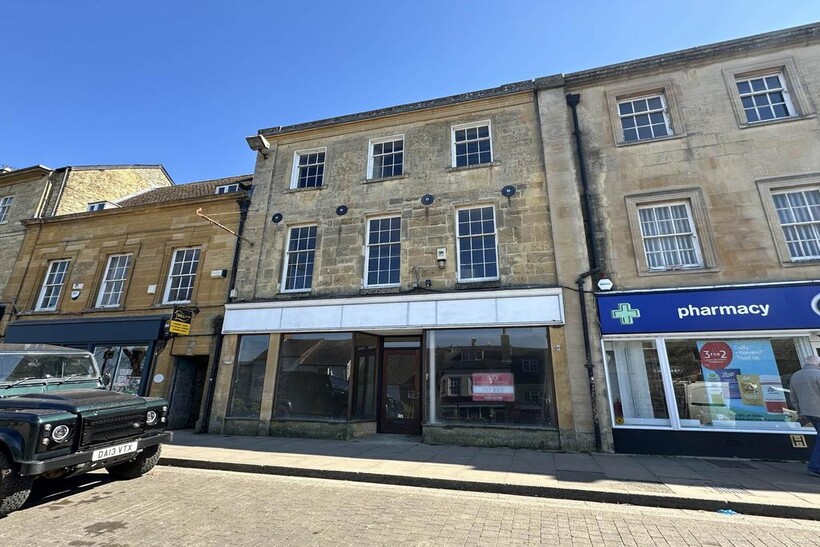 High Street, Chipping Norton Property to rent - £3,333 pcm (£769 pw)