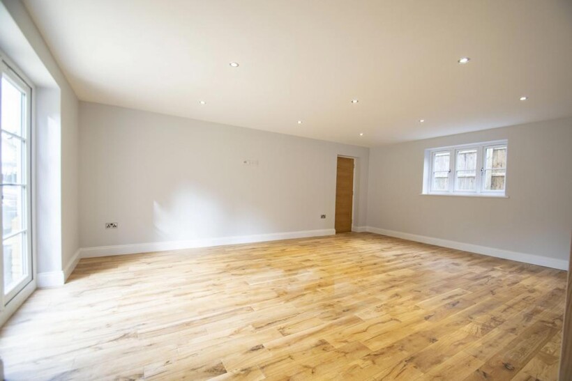 May Road, Turvey, MK43 5 bed detached house to rent - £2,750 pcm (£635 pw)