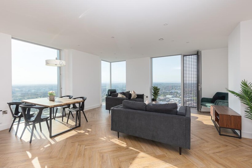 Plot 42nd floor, Penthouse at... 3 bed flat to rent - £3,300 pcm (£762 pw)