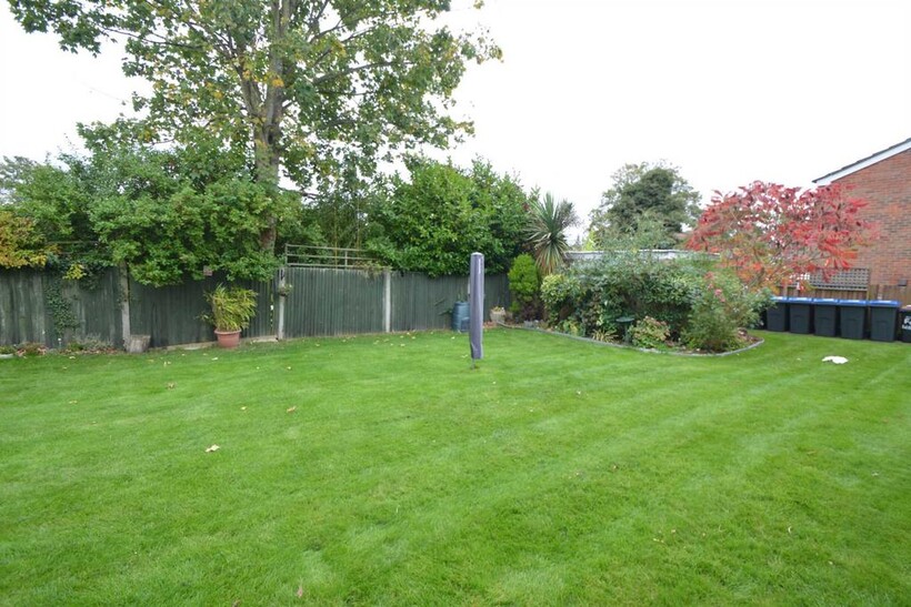 ROW TOWN 1 bed maisonette to rent - £960 pcm (£222 pw)
