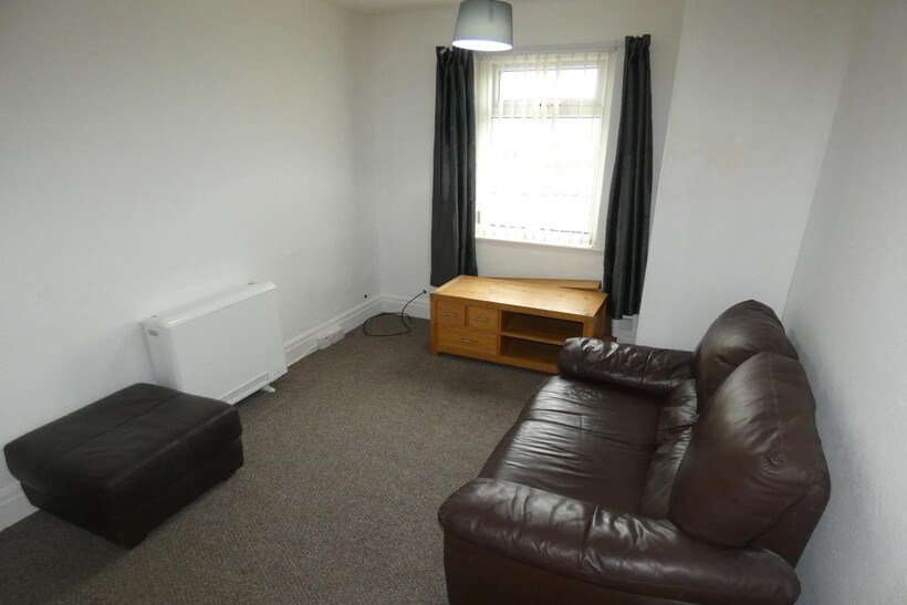 WARBRECK DRIVE, BLACKPOOL, FY2 9LF 1 bed flat to rent - £398 pcm (£92 pw)