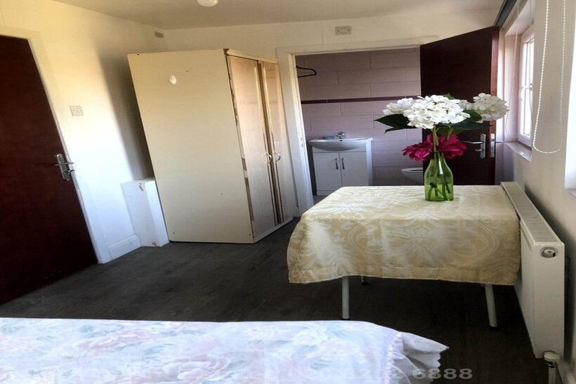 Sturgess Avenue, Hendon Central House share to rent - £1,150 pcm (£265 pw)