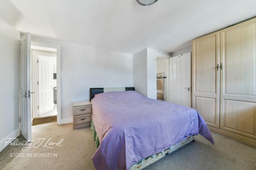 Ferndale Road, LONDON 4 bed semi-detached house to rent - £4,500 pcm (£1,038 pw)