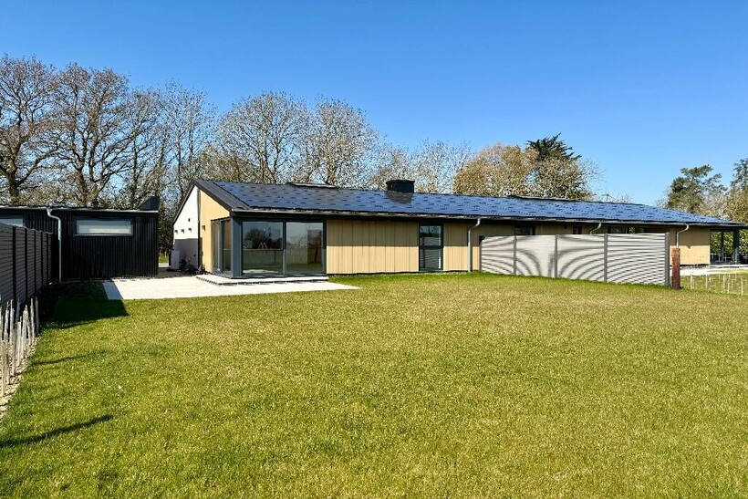 Folly Lane, Lawshall IP29 3 bed bungalow to rent - £2,350 pcm (£542 pw)