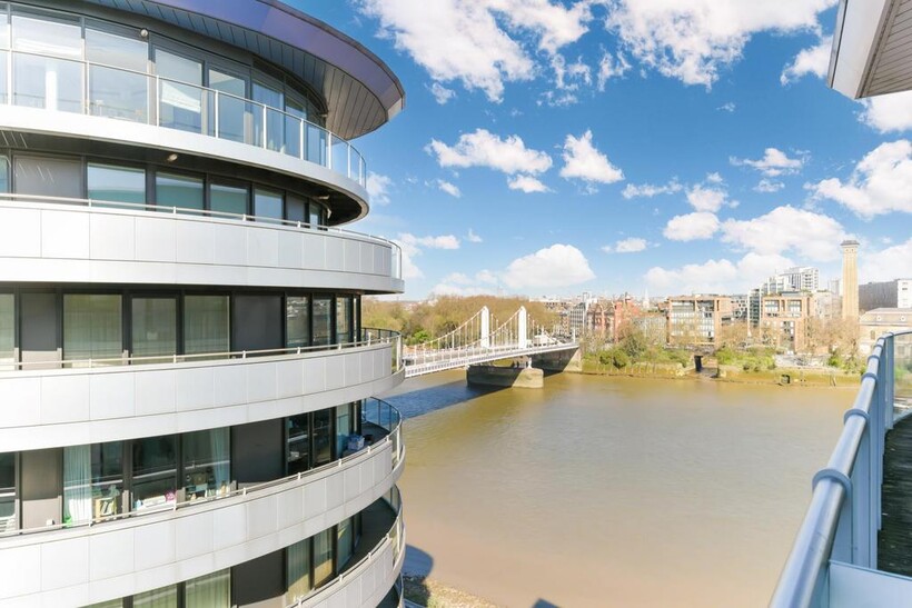 Chelsea Bridge Wharf, Battersea... 3 bed flat to rent - £8,996 pcm (£2,076 pw)