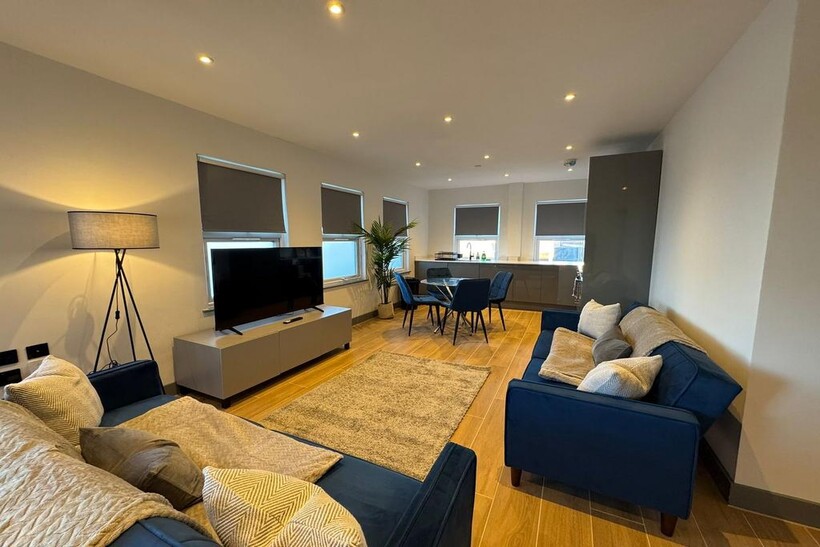 Ballards Lane, Finchley, London, N12 2 bed apartment to rent - £2,350 pcm (£542 pw)