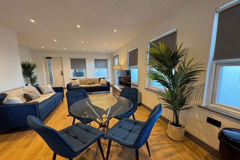 Ballards Lane, Finchley, London, N12 2 bed apartment to rent - £2,350 pcm (£542 pw)