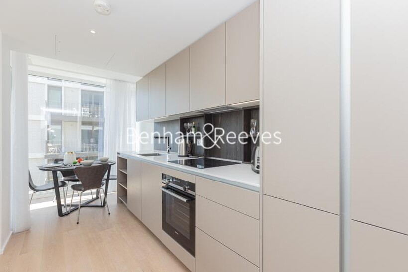 Coda Residences, York Place SW11 2 bed apartment to rent - £3,425 pcm (£790 pw)