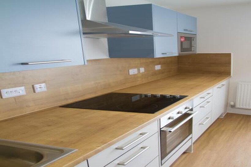 Premium Ensuite Orbital House 5 bed apartment to rent - £4,095 pcm (£945 pw)