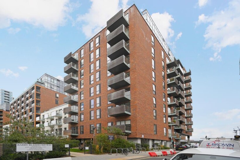 Barry Blandford Way, London E3 1 bed flat to rent - £1,699 pcm (£392 pw)