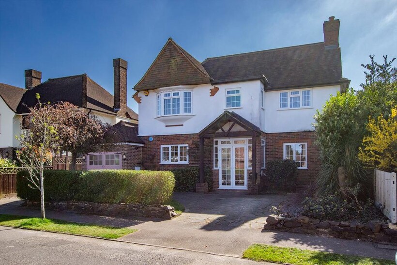 Hayes Hill, Bromley, BR2 5 bed detached house to rent - £6,000 pcm (£1,385 pw)