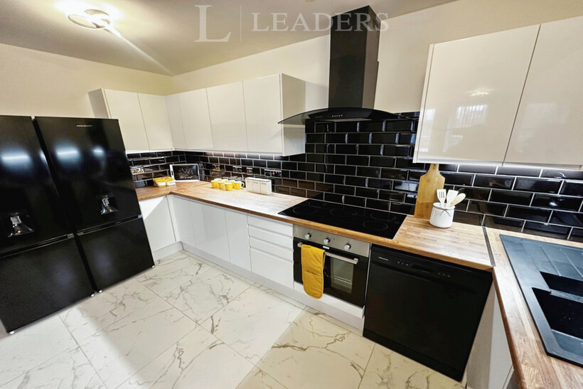 Princess House, 122 Queen Street 1 bed in a house share to rent - £540 pcm (£125 pw)