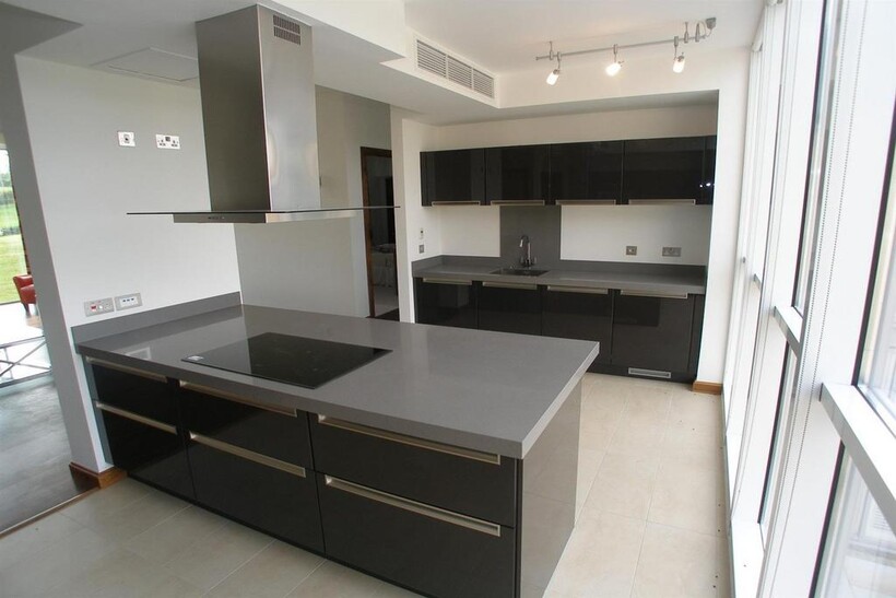 5 Talbot House, Hensol Castle Park... 2 bed apartment to rent - £1,595 pcm (£368 pw)