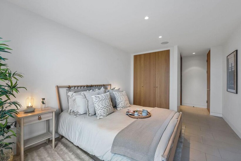 Oval Road, NW1 3 bed flat to rent - £7,150 pcm (£1,650 pw)