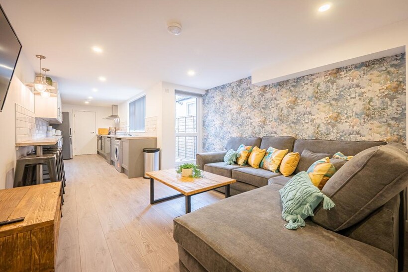 Winchester Street, Coventry CV1 5 bed semi-detached house to rent - £625 pcm (£144 pw)