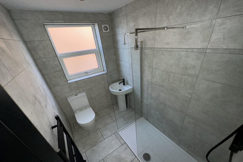 Manchester Road, Manchester, M34 1 bed flat to rent - £950 pcm (£219 pw)