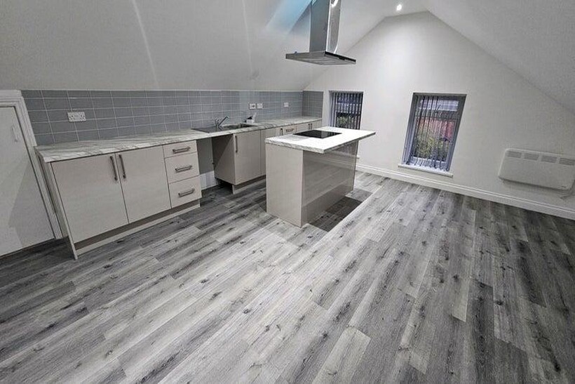 Burnage Lane, Manchester M19 2 bed apartment to rent - £1,395 pcm (£322 pw)